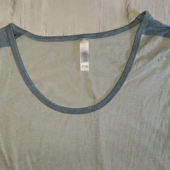 LuLaRoe Perfect T - Picture 2 of 5
